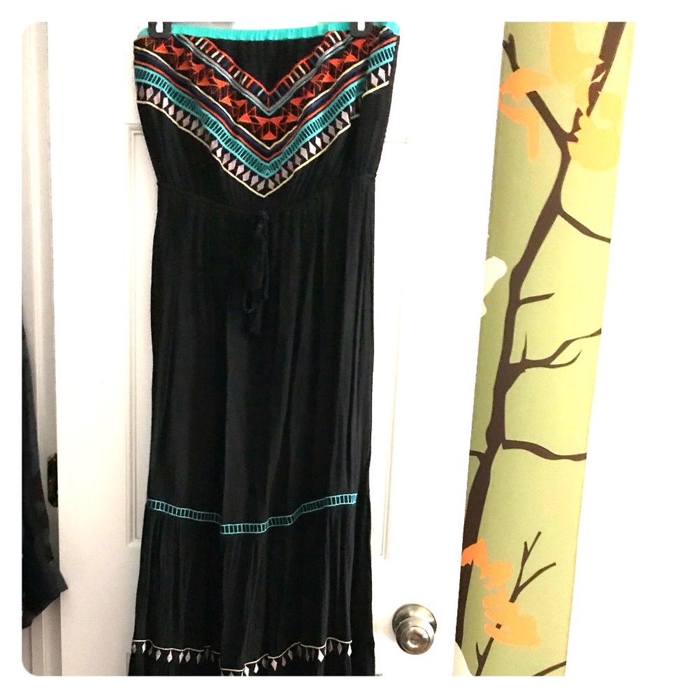 Flying Tomato black strapless dress